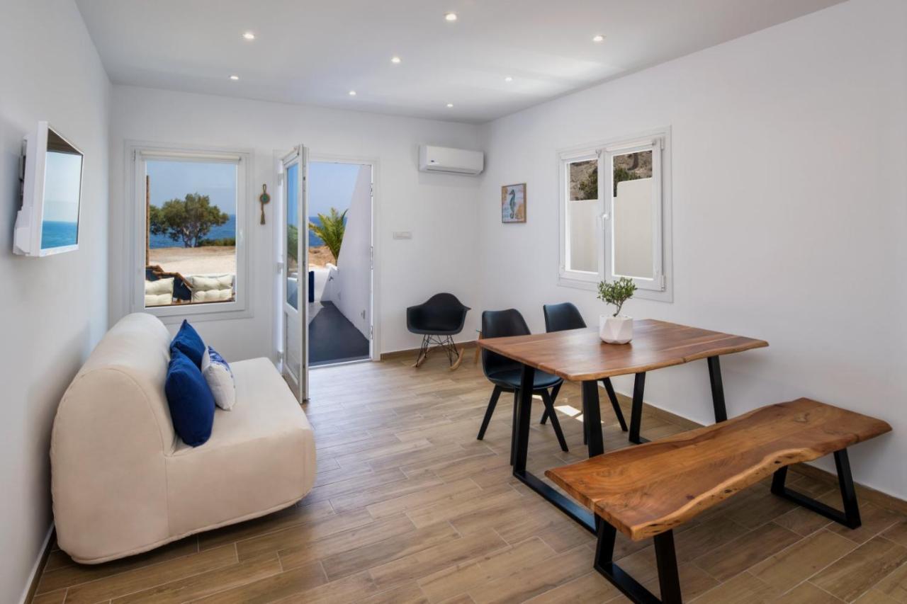 Peaceful Seafront Retreat In Santorini -Sonus Mare Beach Houses Vourvoúlos Buitenkant foto