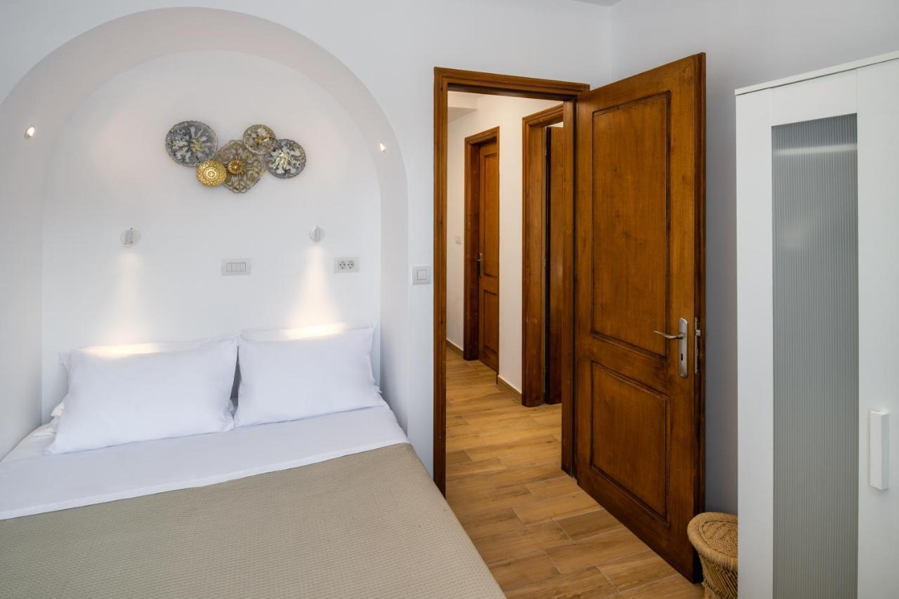 Peaceful Seafront Retreat In Santorini -Sonus Mare Beach Houses Vourvoúlos Buitenkant foto