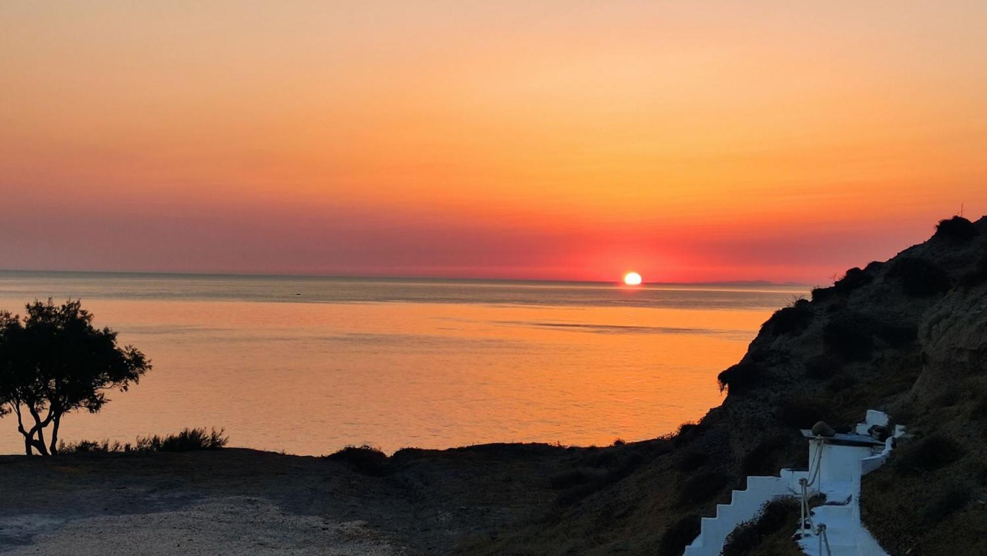 Peaceful Seafront Retreat In Santorini -Sonus Mare Beach Houses Vourvoúlos Buitenkant foto