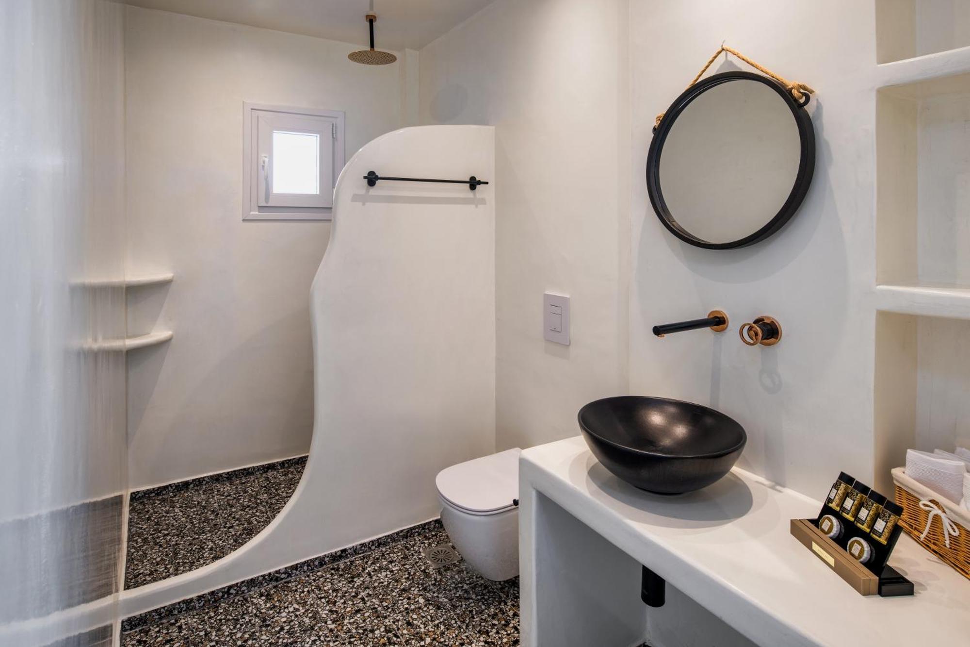 Peaceful Seafront Retreat In Santorini -Sonus Mare Beach Houses Vourvoúlos Buitenkant foto
